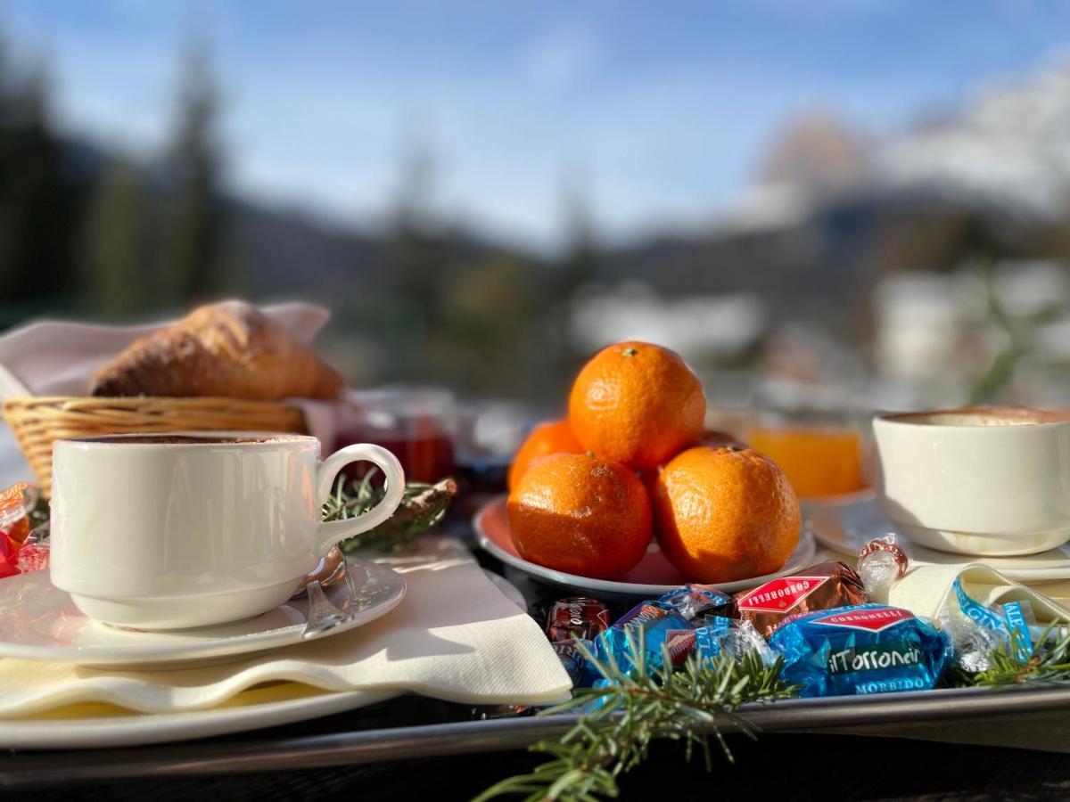 Hotel Mirage Cortina d'Ampezzo Exterior photo