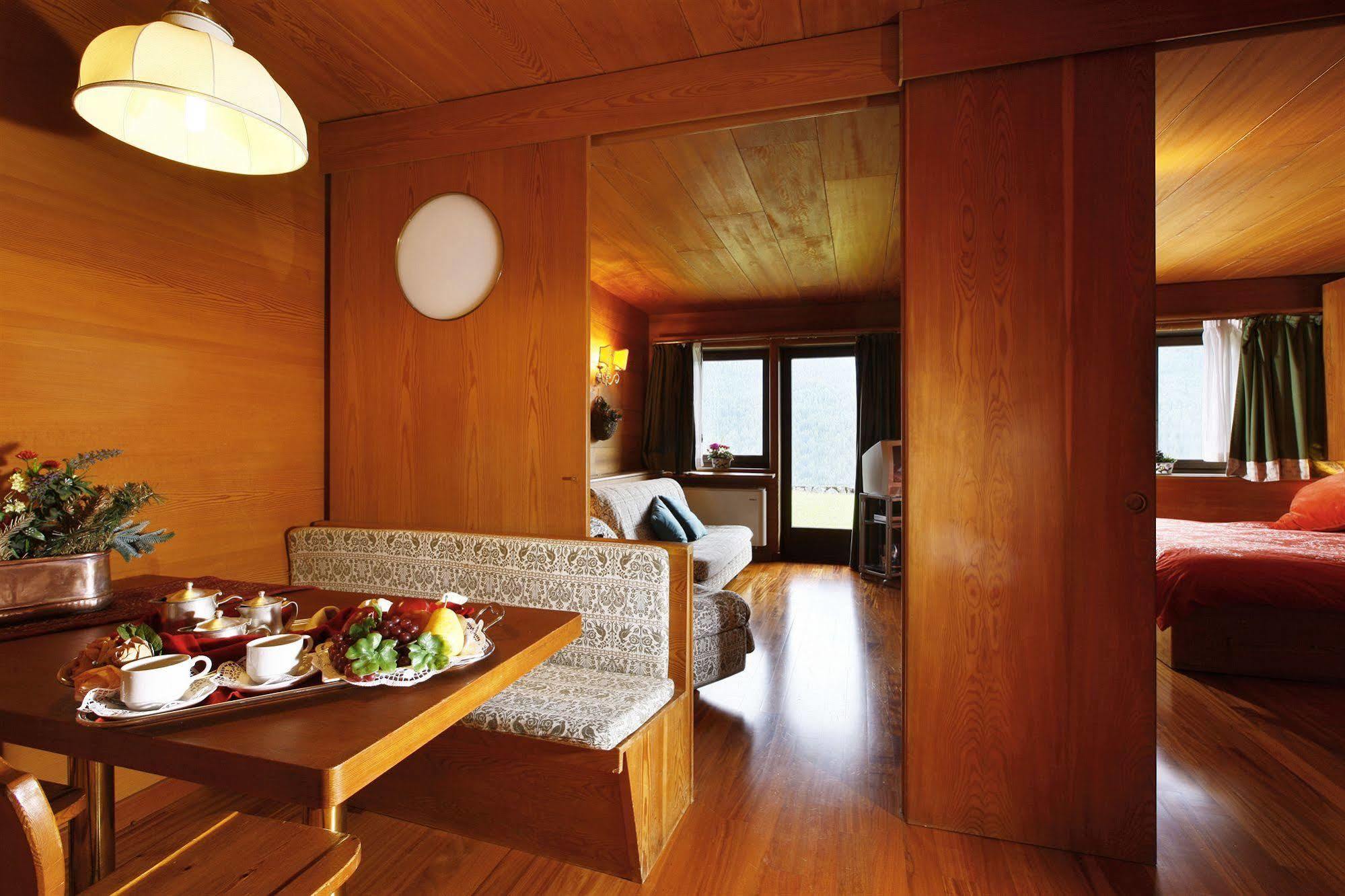 Hotel Mirage Cortina d'Ampezzo Exterior photo